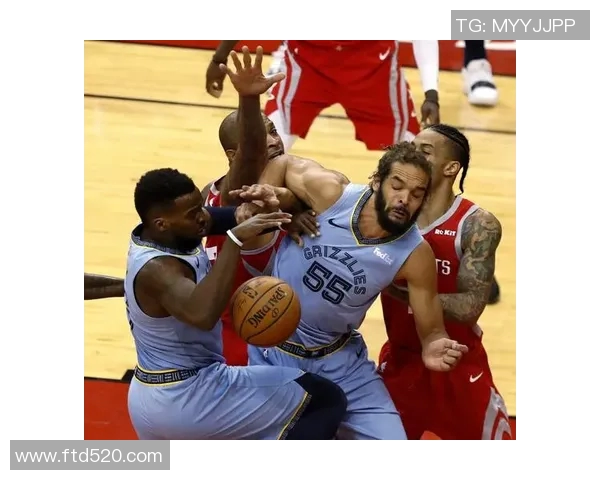 火箭队与灰熊队激战11月19日NBA精彩对决回顾与分析