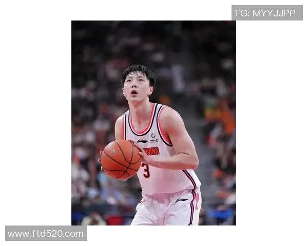 胡明轩:从青涩少年到篮球场上的璀璨明星之路 胡明轩:从青涩少年到篮球场上的璀璨明星之路